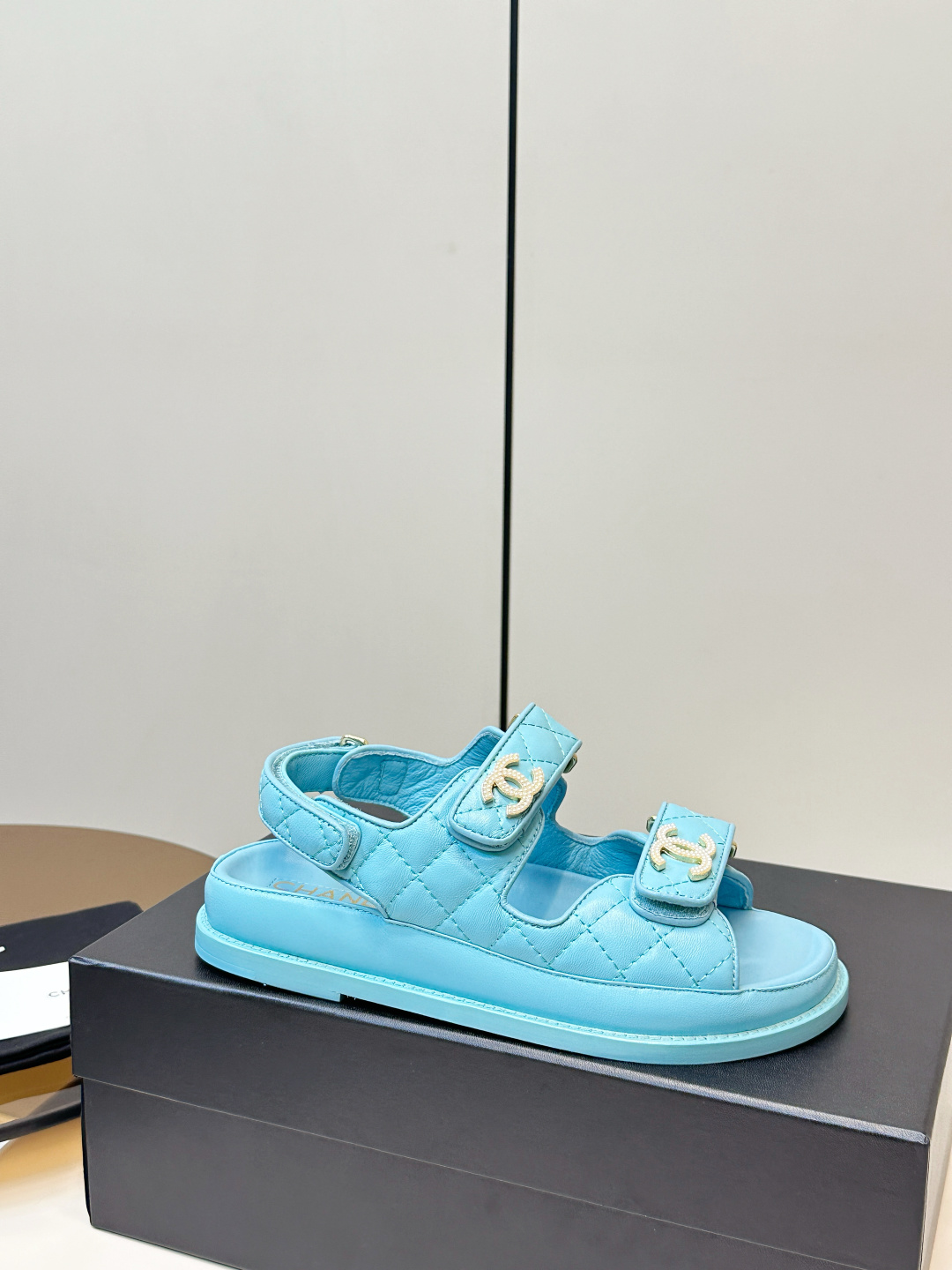 Chanel Chanel 2026ss新品小香魔术贴沙滩凉鞋