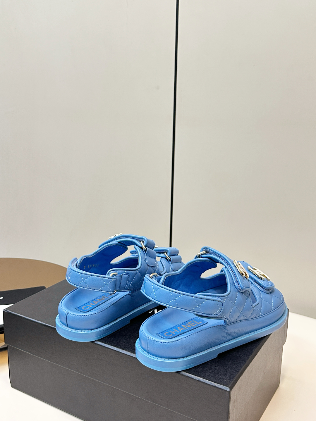 Chanel Chanel 2026ss新品小香魔术贴沙滩凉鞋