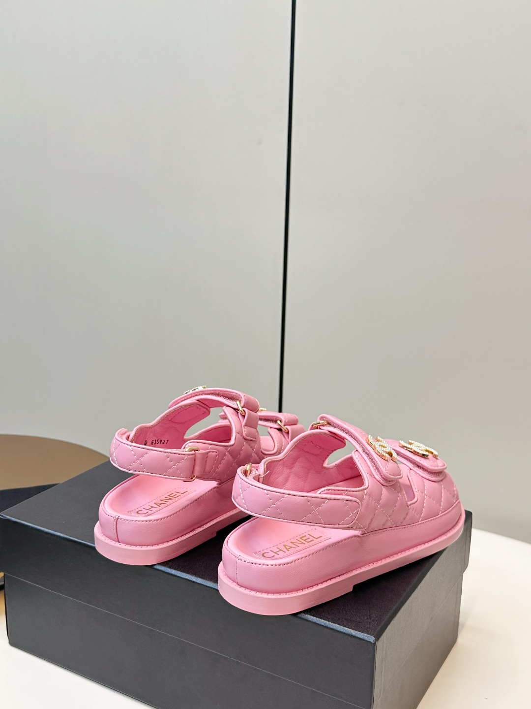Chanel Chanel 2026ss新品小香魔术贴沙滩凉鞋