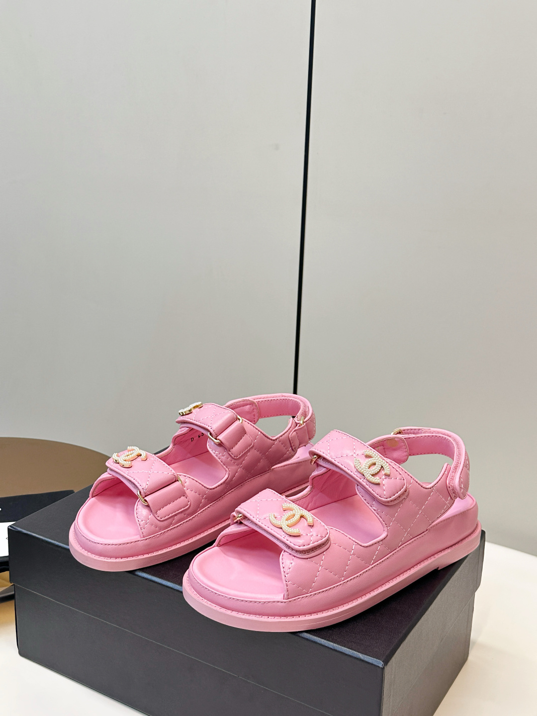 Chanel Chanel 2026ss新品小香魔术贴沙滩凉鞋