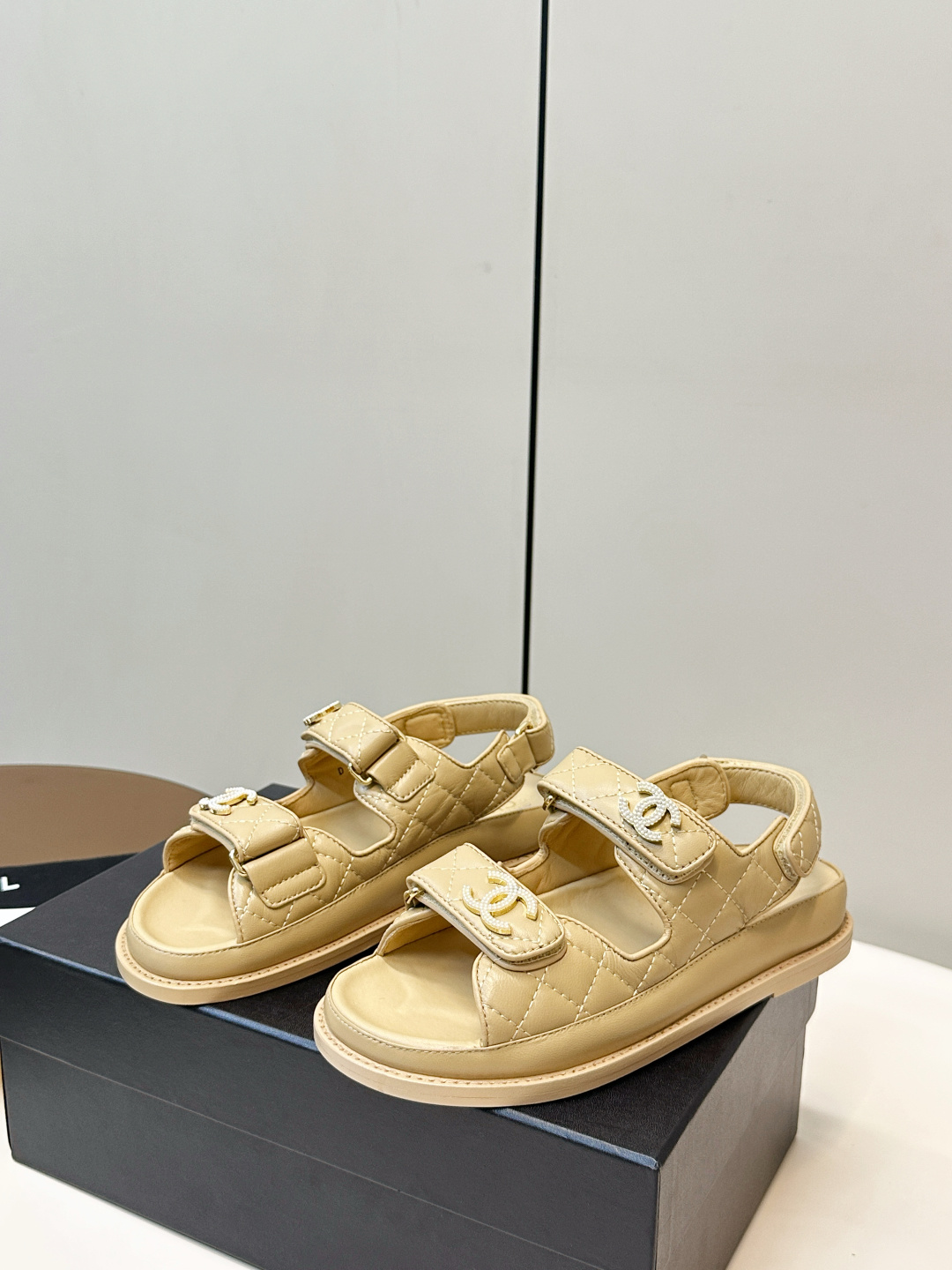 Chanel Chanel 2026ss新品小香魔术贴沙滩凉鞋