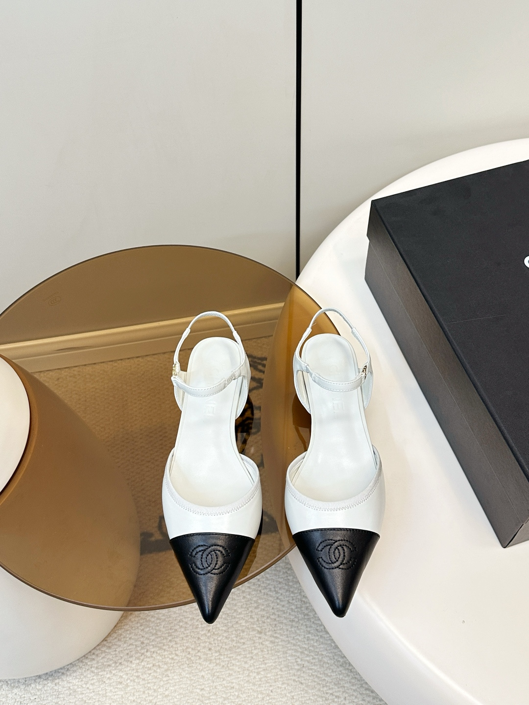 Chanel ​​Chanel 中古拼色尖头时装鞋