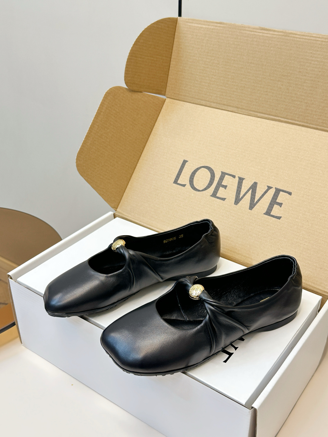 Loewe ​​LOEWE 罗意威26ss 法式 芭蕾舞鞋​​