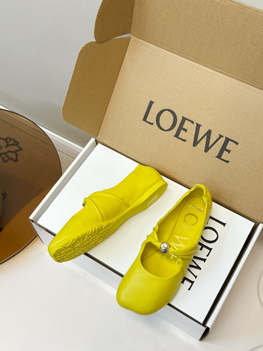 Loewe ​​LOEWE 罗意威26ss 法式 芭蕾舞鞋​​