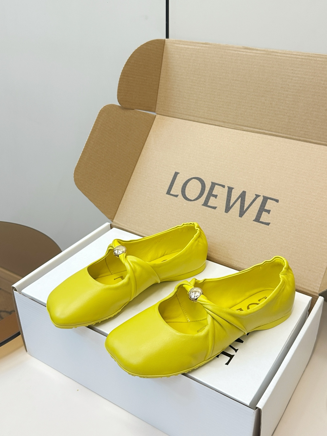 Loewe ​​LOEWE 罗意威26ss 法式 芭蕾舞鞋​​