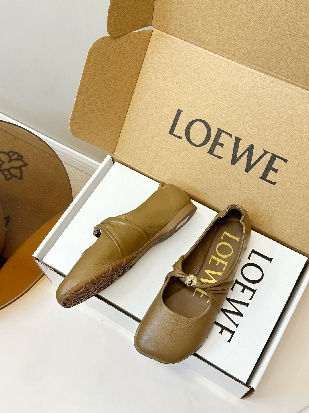 Loewe ​​LOEWE 罗意威26ss 法式 芭蕾舞鞋​​