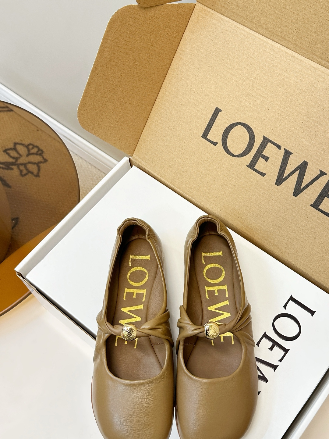 Loewe ​​LOEWE 罗意威26ss 法式 芭蕾舞鞋​​