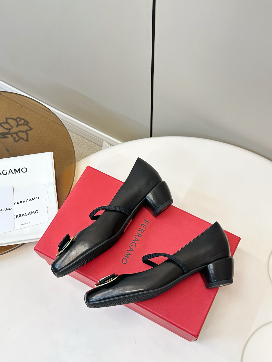 Ferragamo ​​Ferragamo 玛丽珍粗跟单鞋