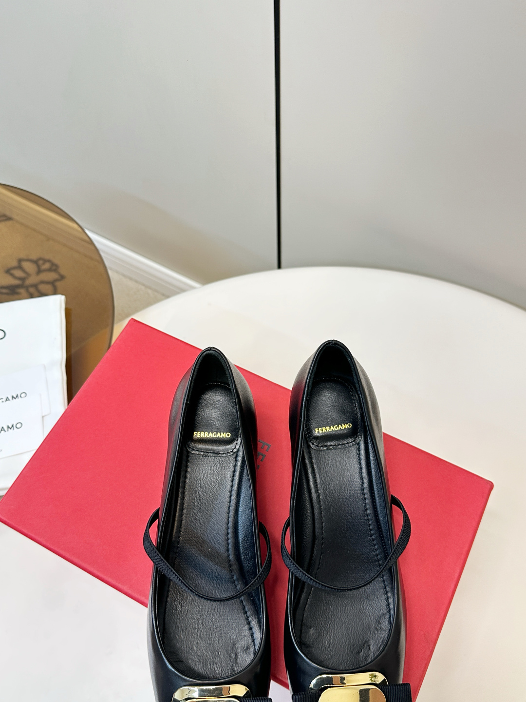 Ferragamo ​​Ferragamo 玛丽珍粗跟单鞋