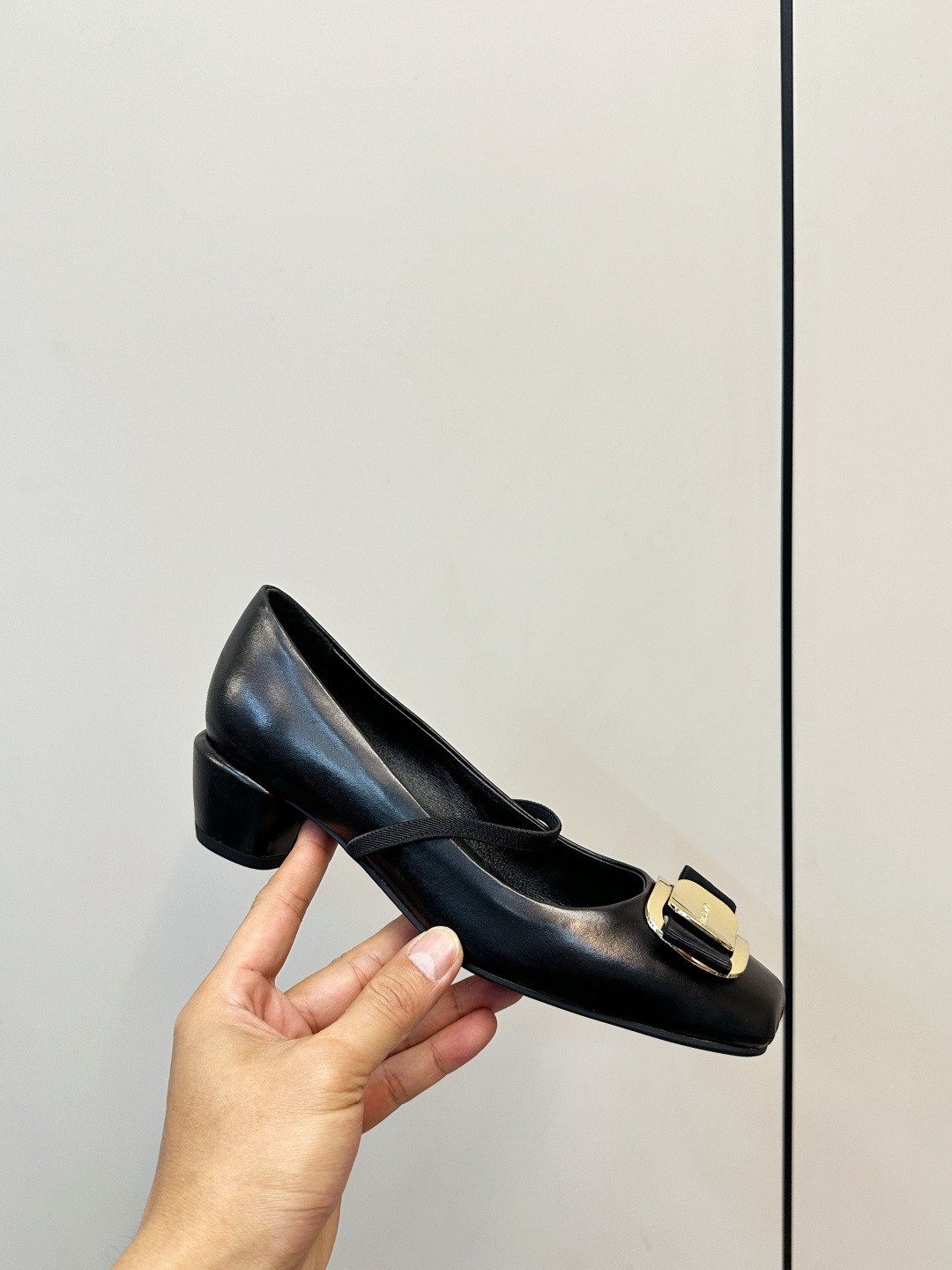 Ferragamo ​​Ferragamo 玛丽珍粗跟单鞋