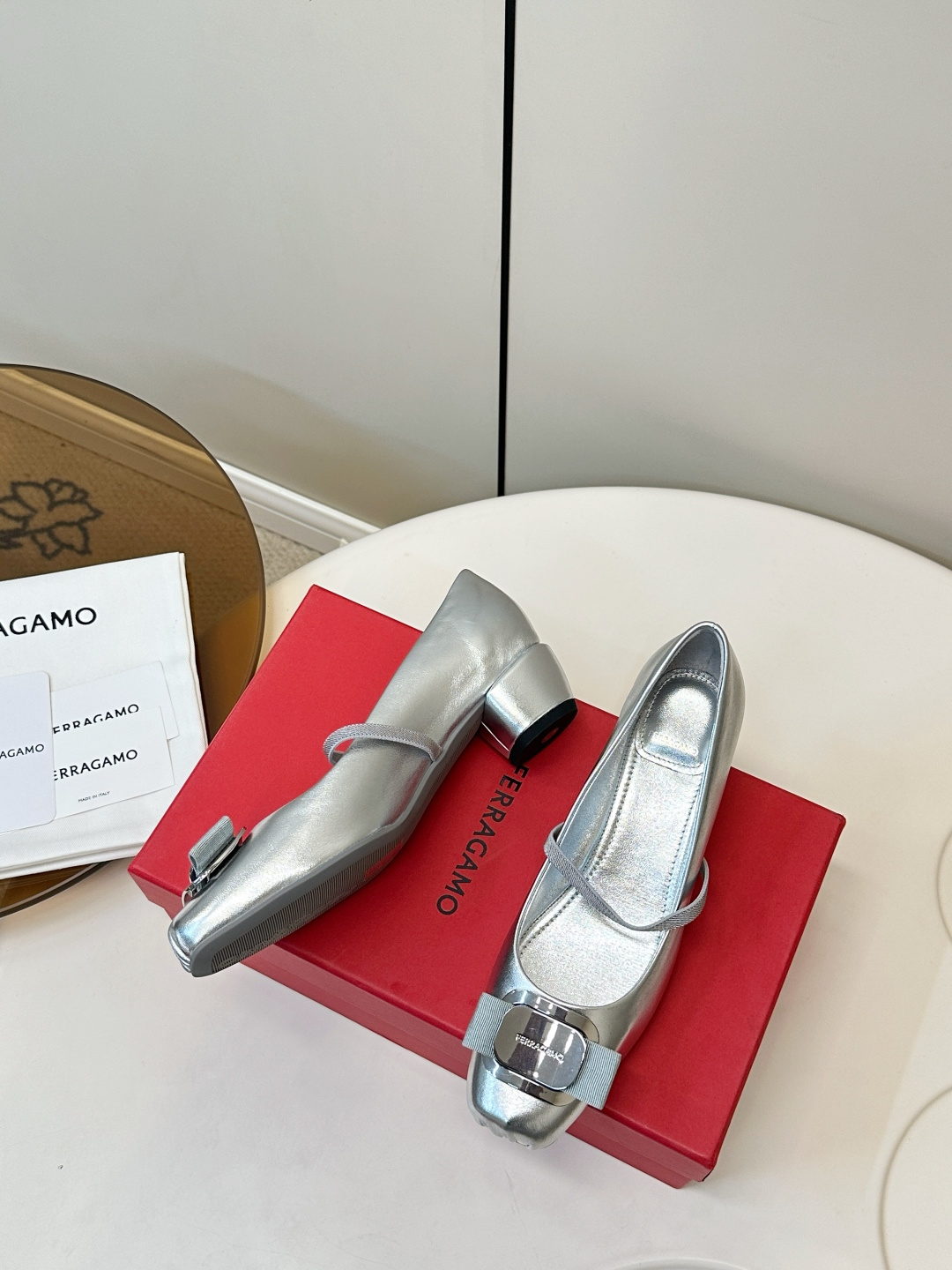 Ferragamo ​​Ferragamo 玛丽珍粗跟单鞋