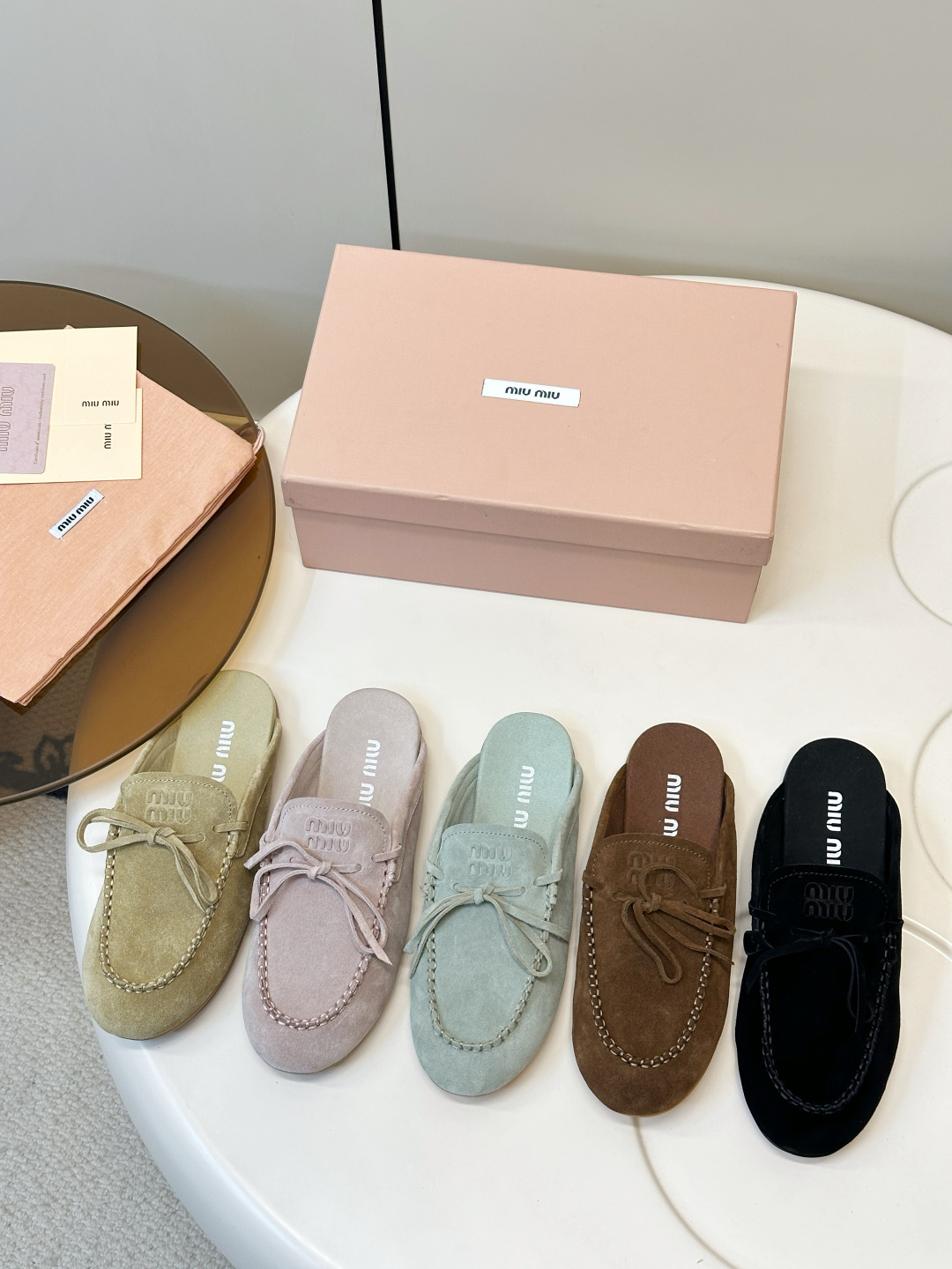 ​​¡Medias sandalias de ante Miu Miu26ss a la moda! Cinco colores ✔️✔️✔️