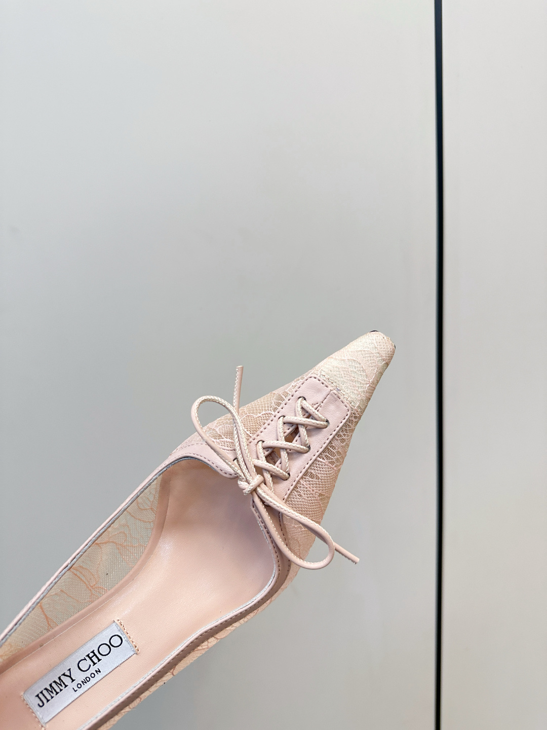 Jimmy Choo ​​Jimmy Choo 蕾丝系带高跟鞋​​