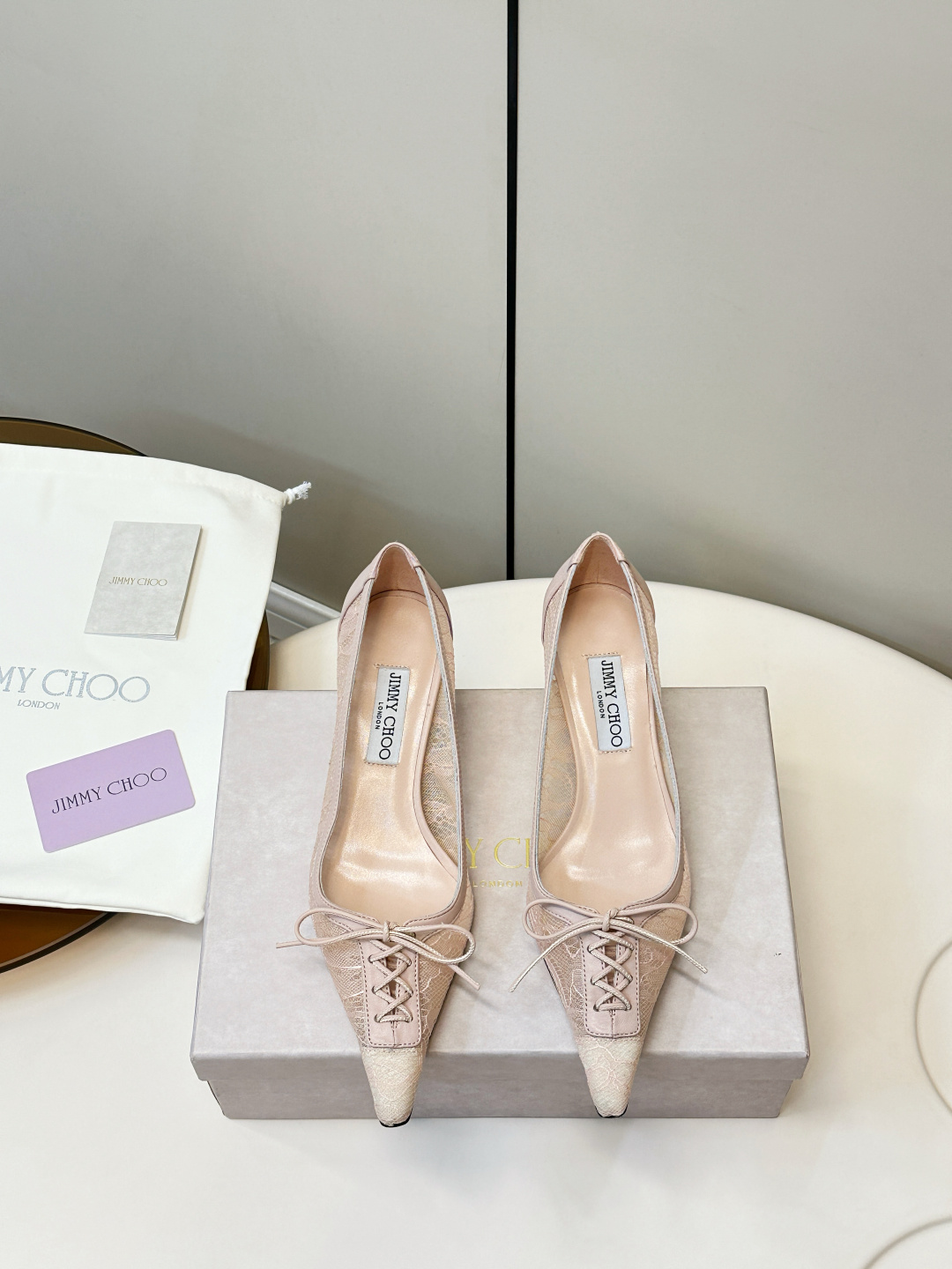 Jimmy Choo ​​Jimmy Choo 蕾丝系带高跟鞋​​