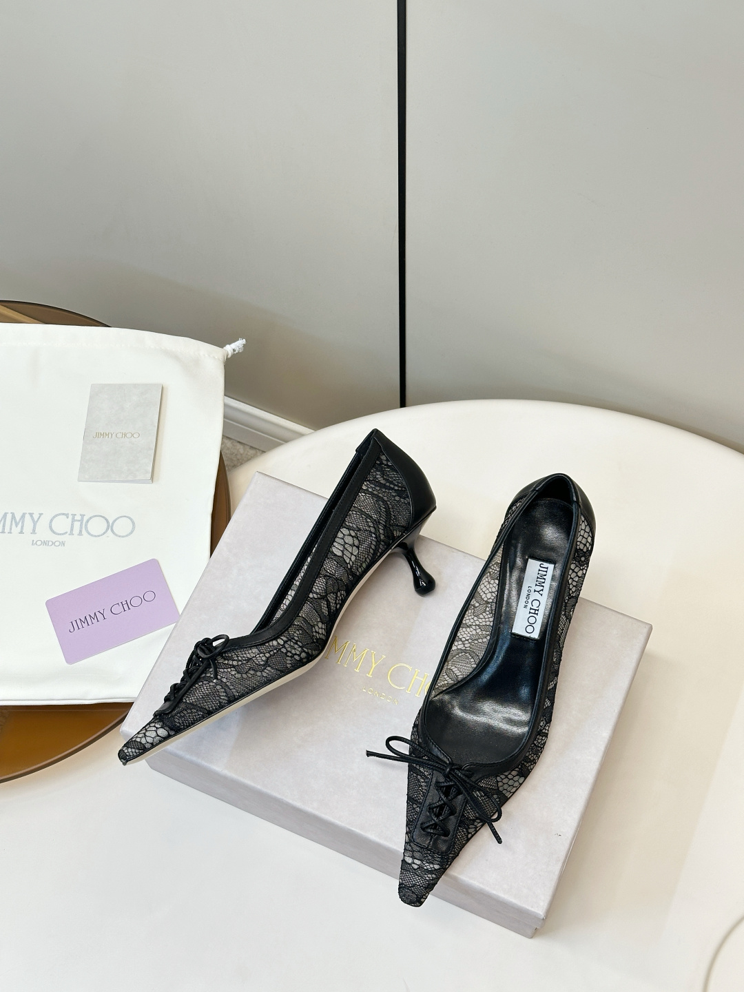 Jimmy Choo ​​Jimmy Choo 蕾丝系带高跟鞋​​