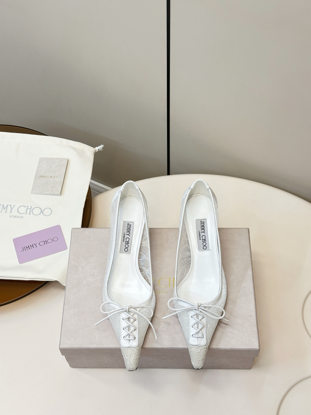 Jimmy Choo ​​Jimmy Choo 蕾丝系带高跟鞋​​