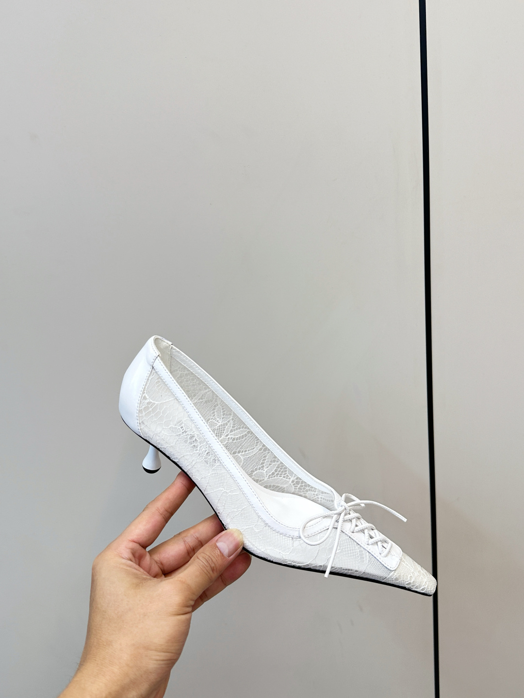 Jimmy Choo ​​Jimmy Choo 蕾丝系带高跟鞋​​