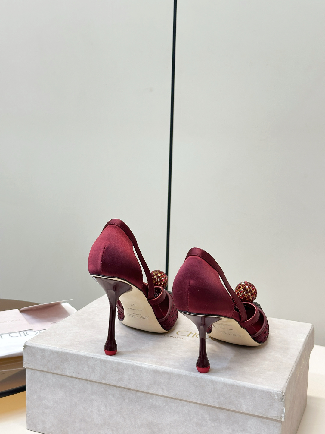 Jimmy Choo ​​Jimmy Choo 网纱烫钻高跟鞋​​