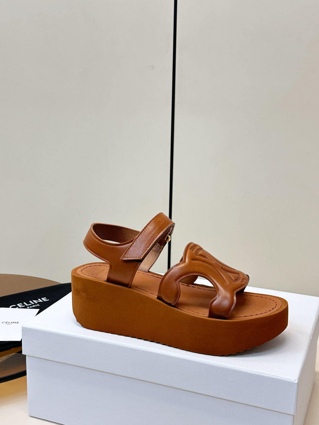 Celine CELINE 凯旋门厚底魔术贴凉鞋