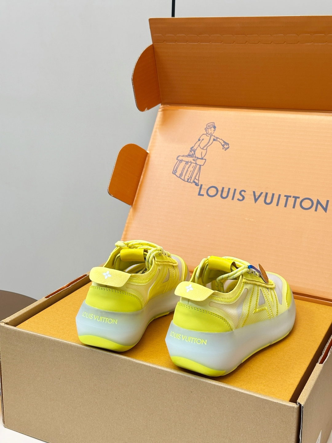Louis Vuitton Sneakers