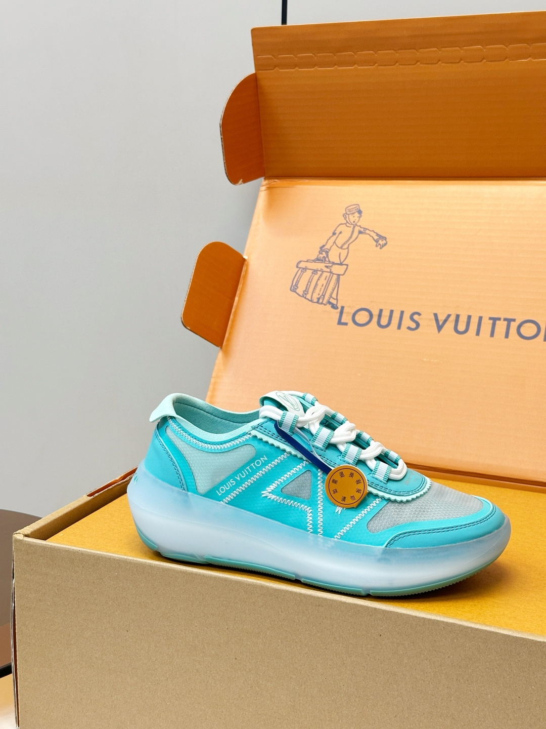 Louis Vuitton Sneakers