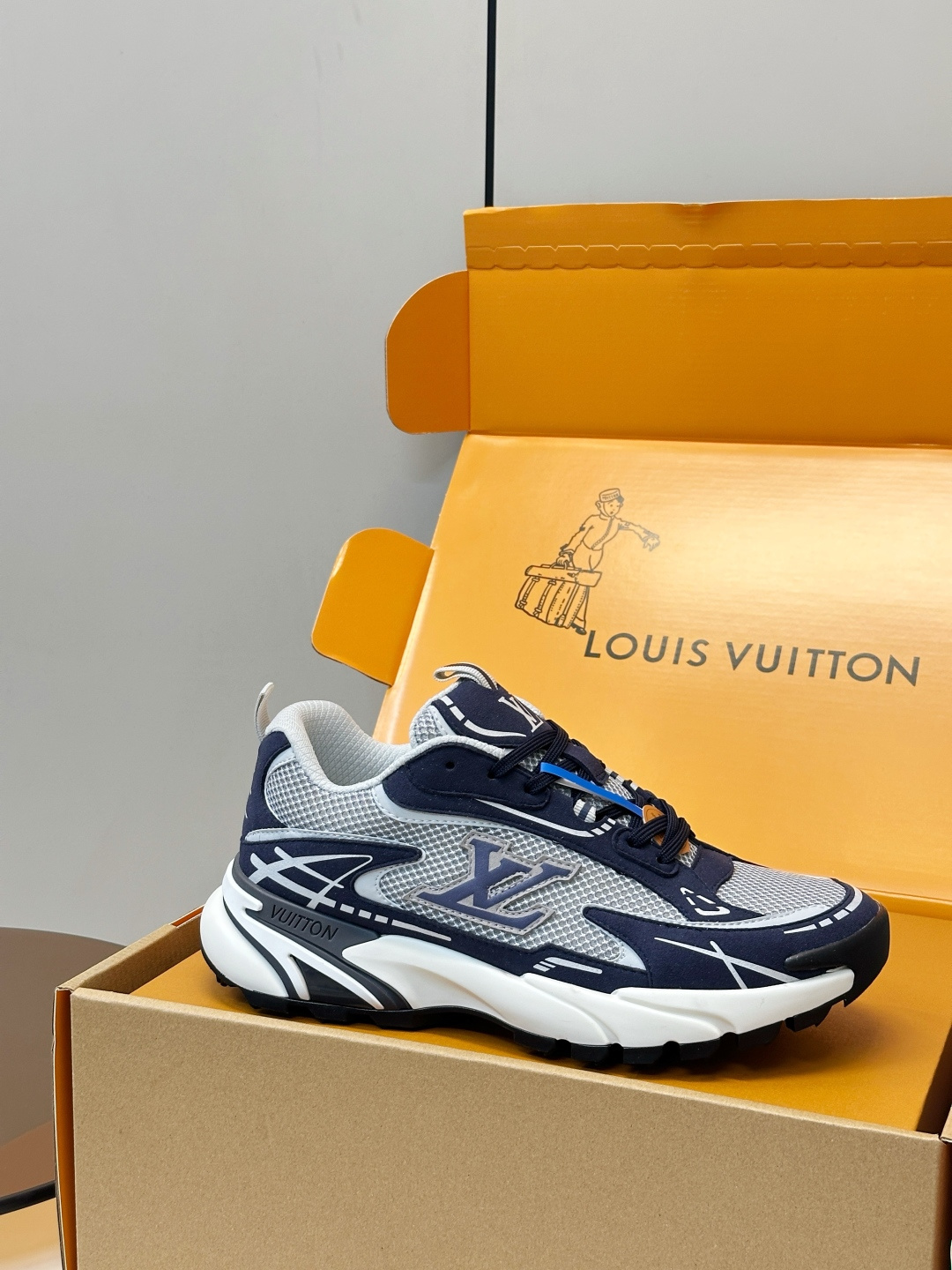 Louis Vuitton Sneakers