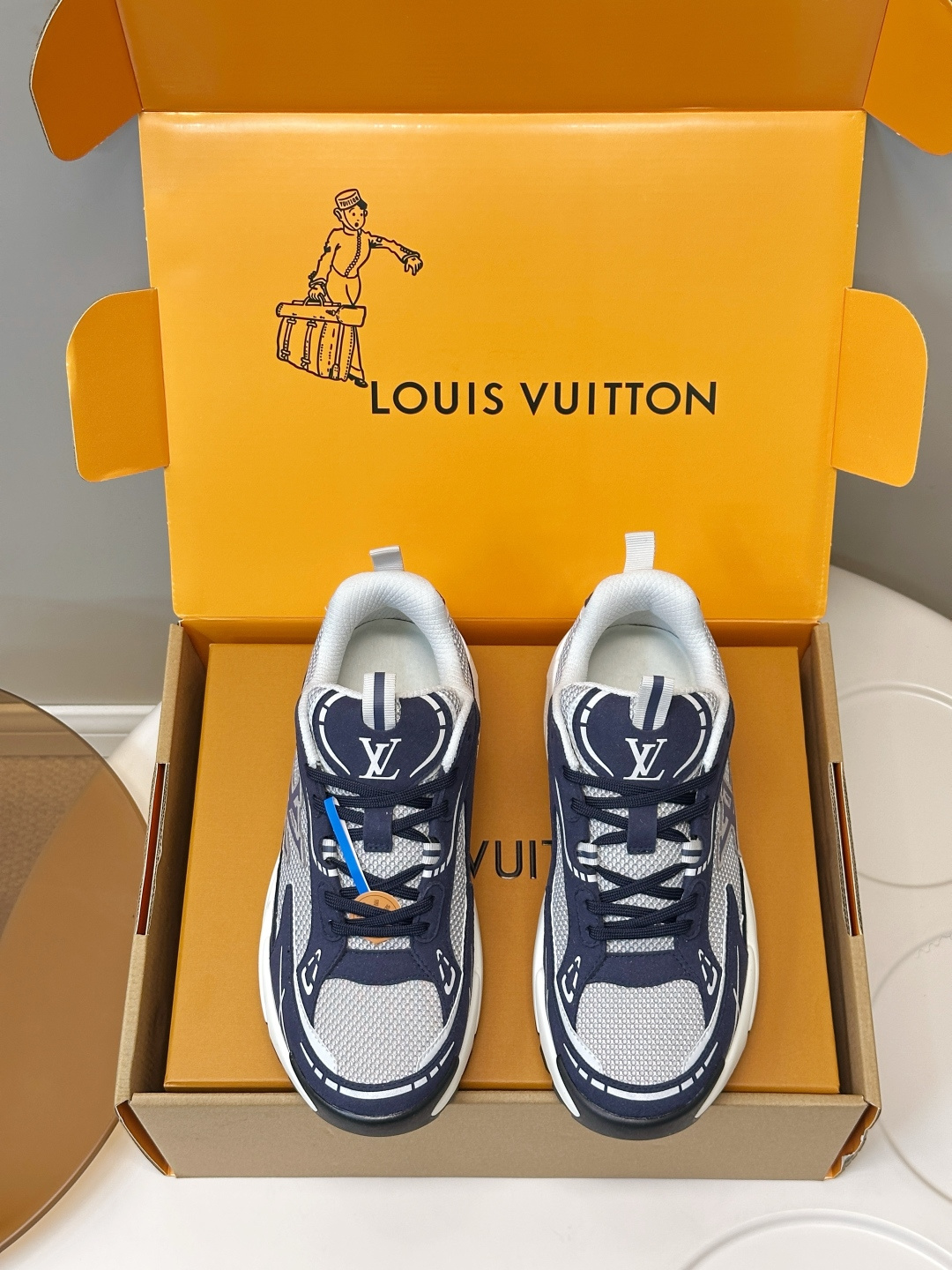 Louis Vuitton Sneakers