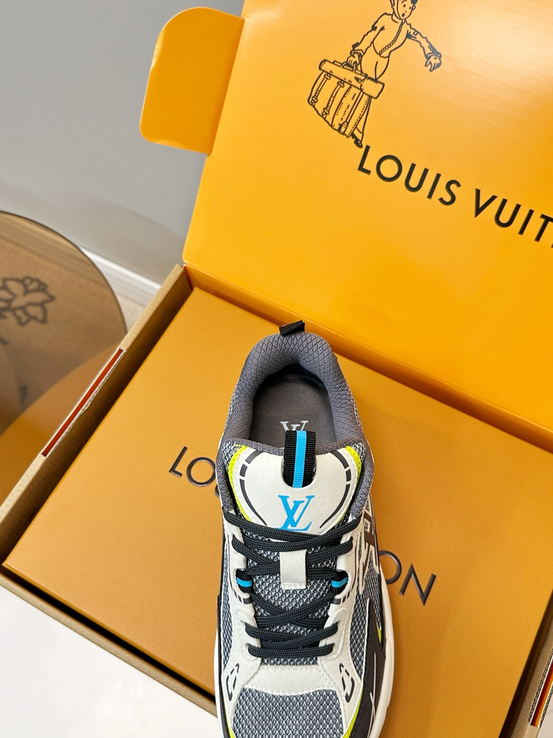 Louis Vuitton Sneakers