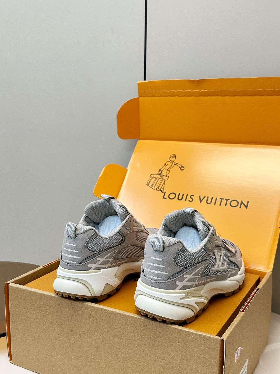 Louis Vuitton Sneakers