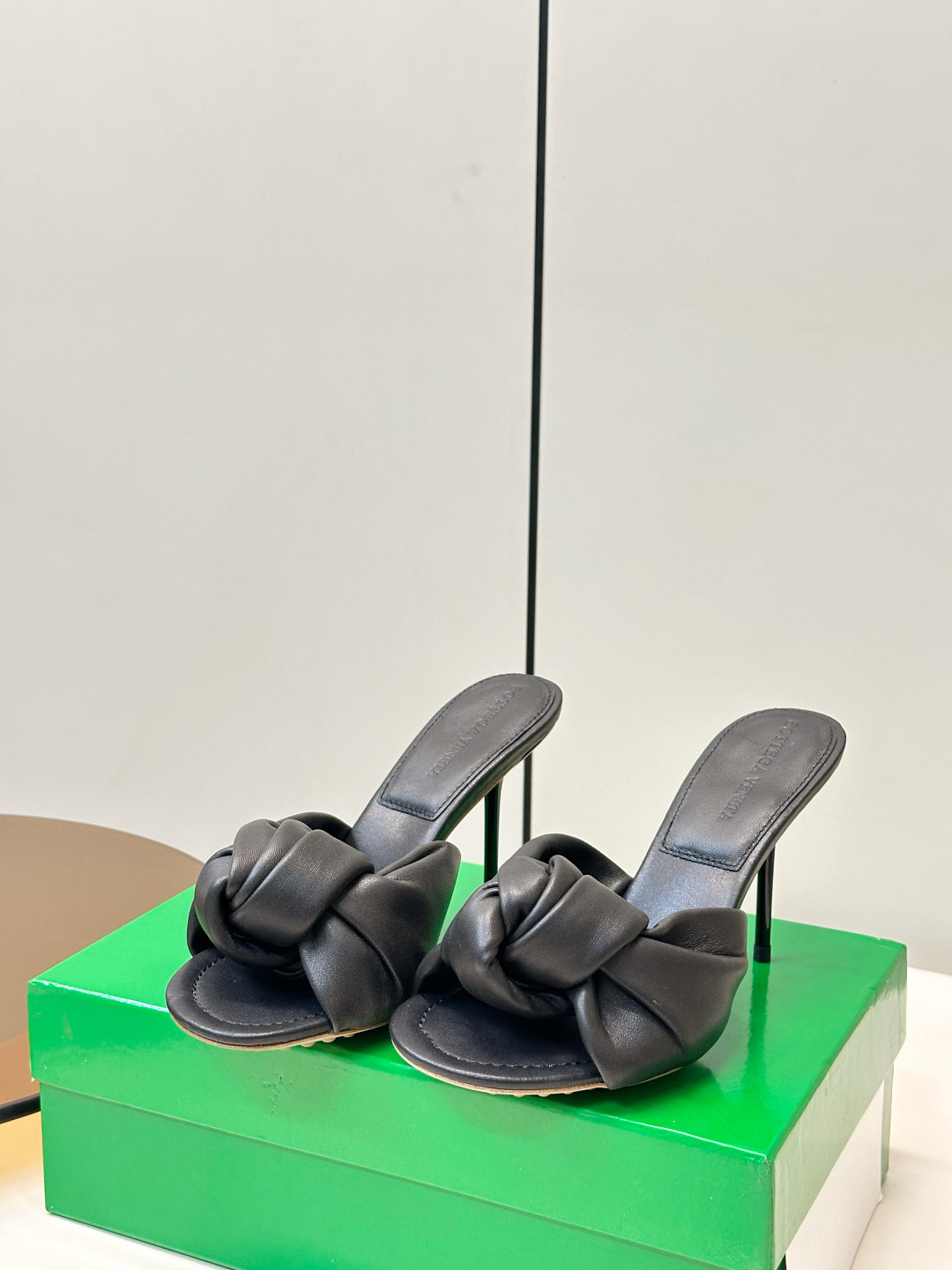 Bottega Veneta Slides