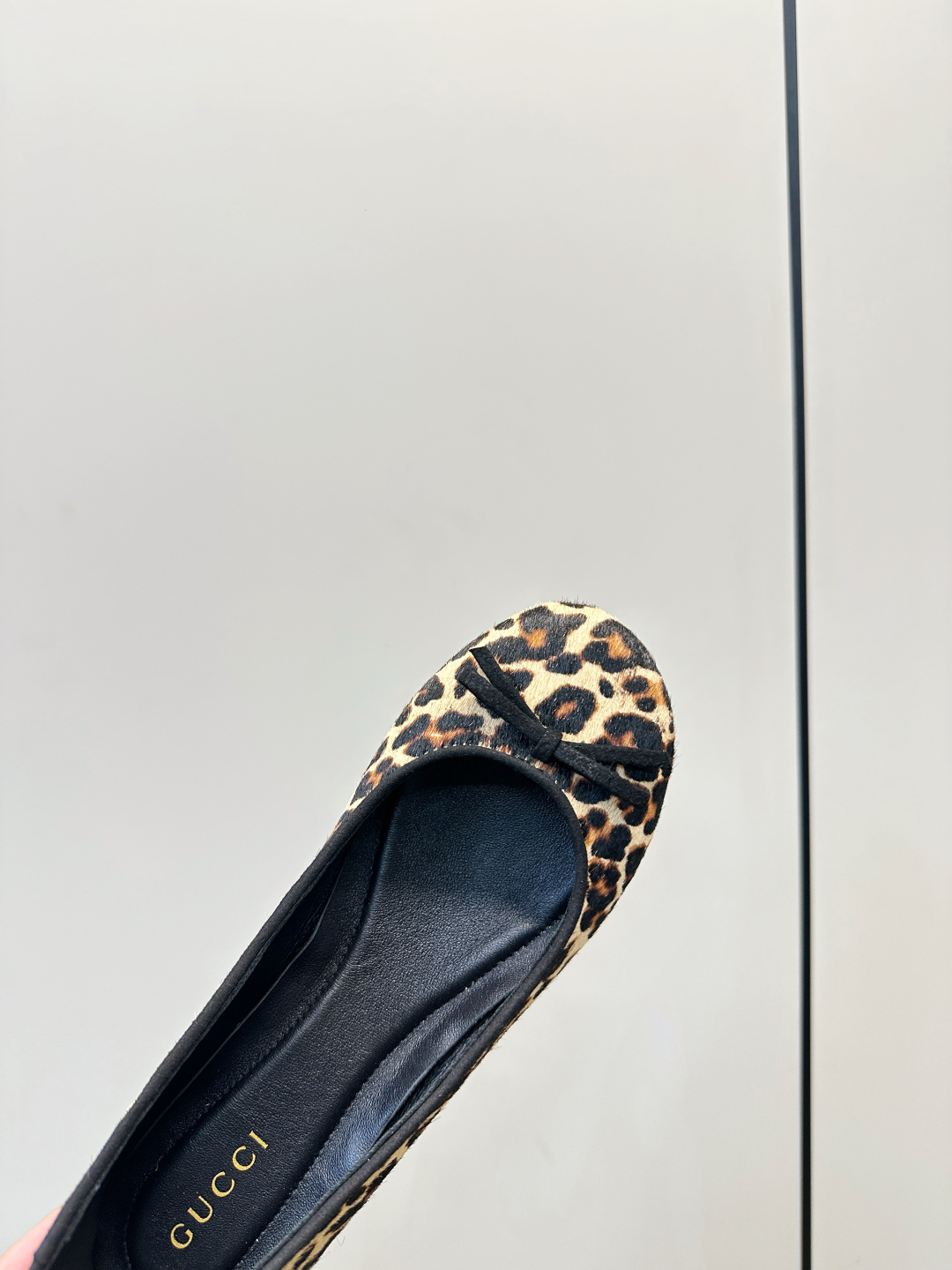 Gucci Women Shoes