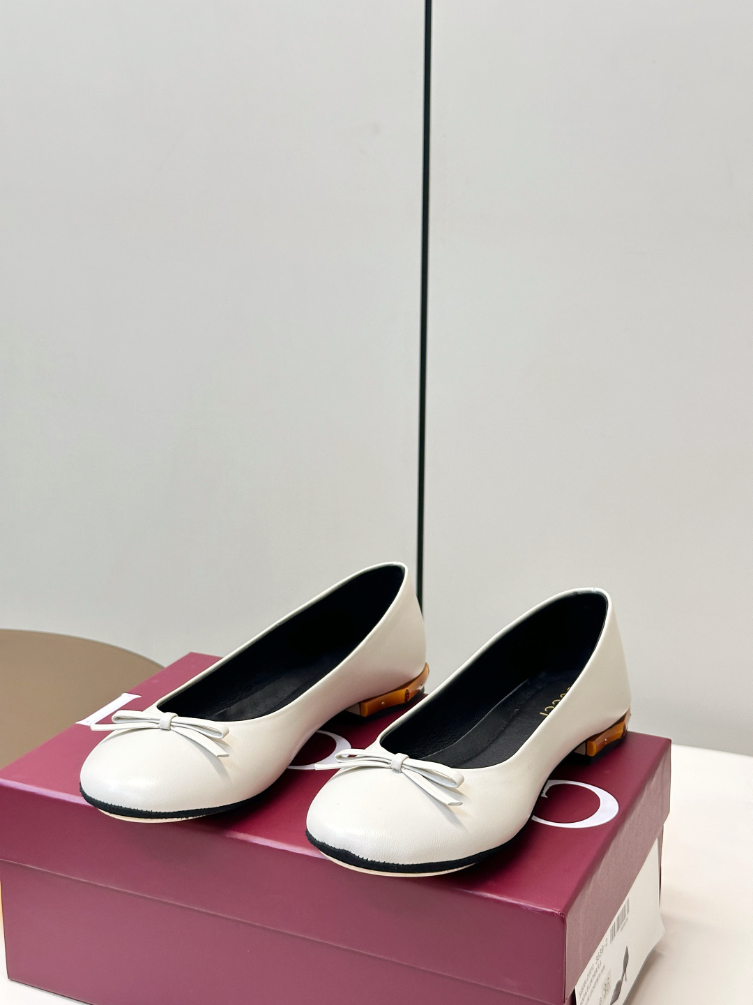 Gucci Women Shoes