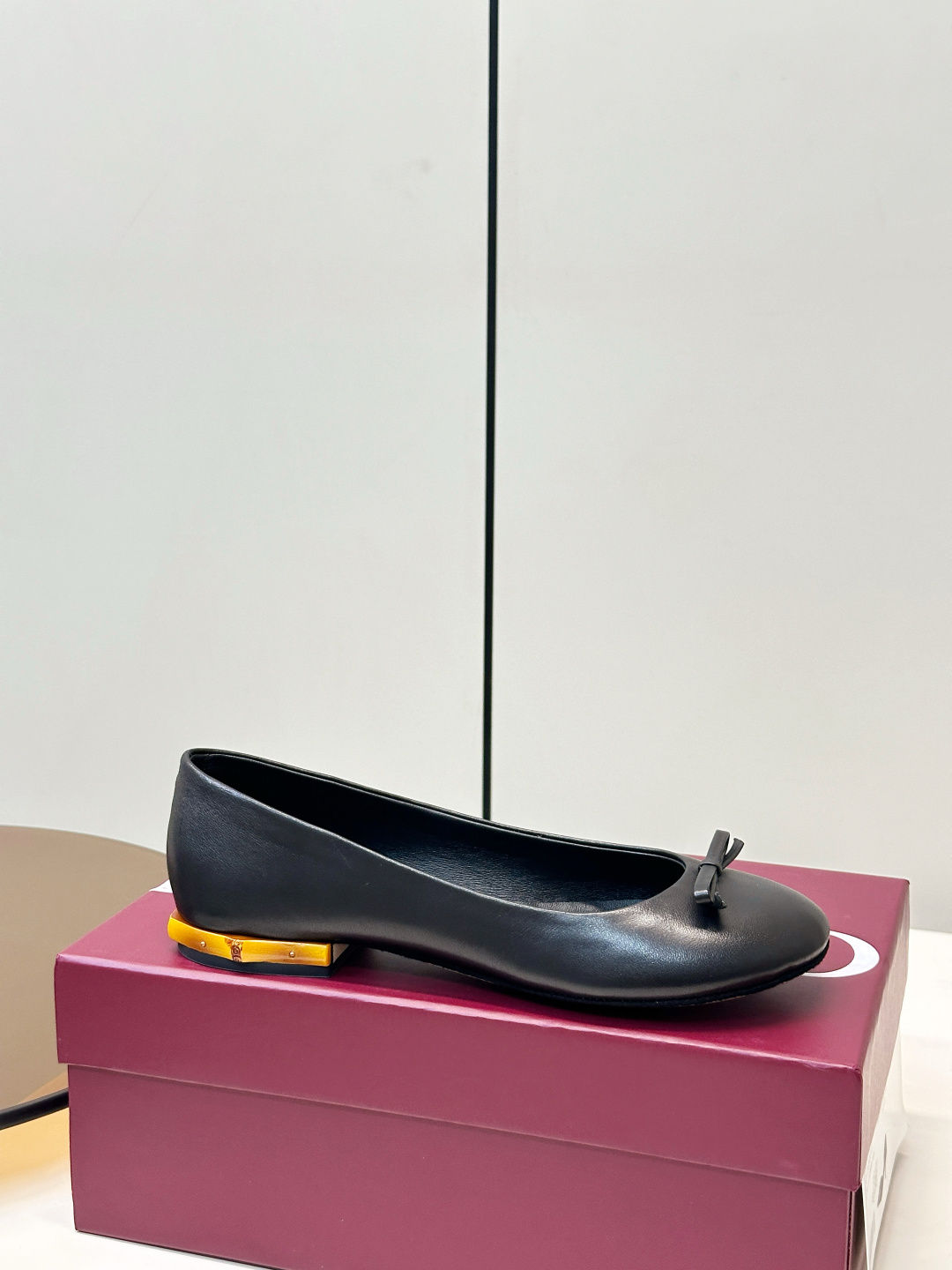 Gucci Women Shoes