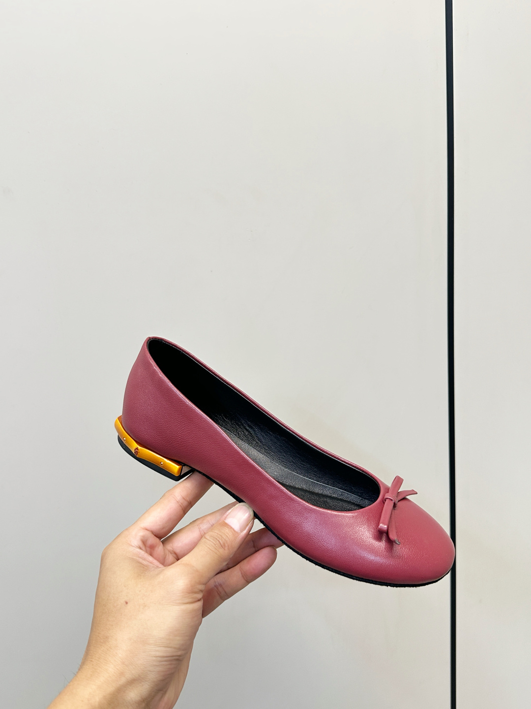 Gucci Women Shoes