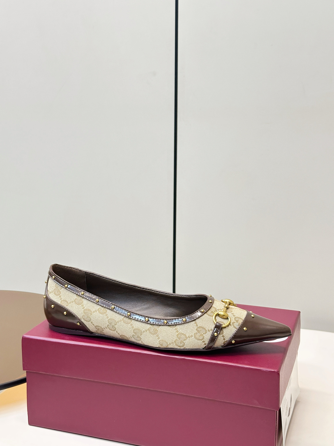 Gucci Women Shoes