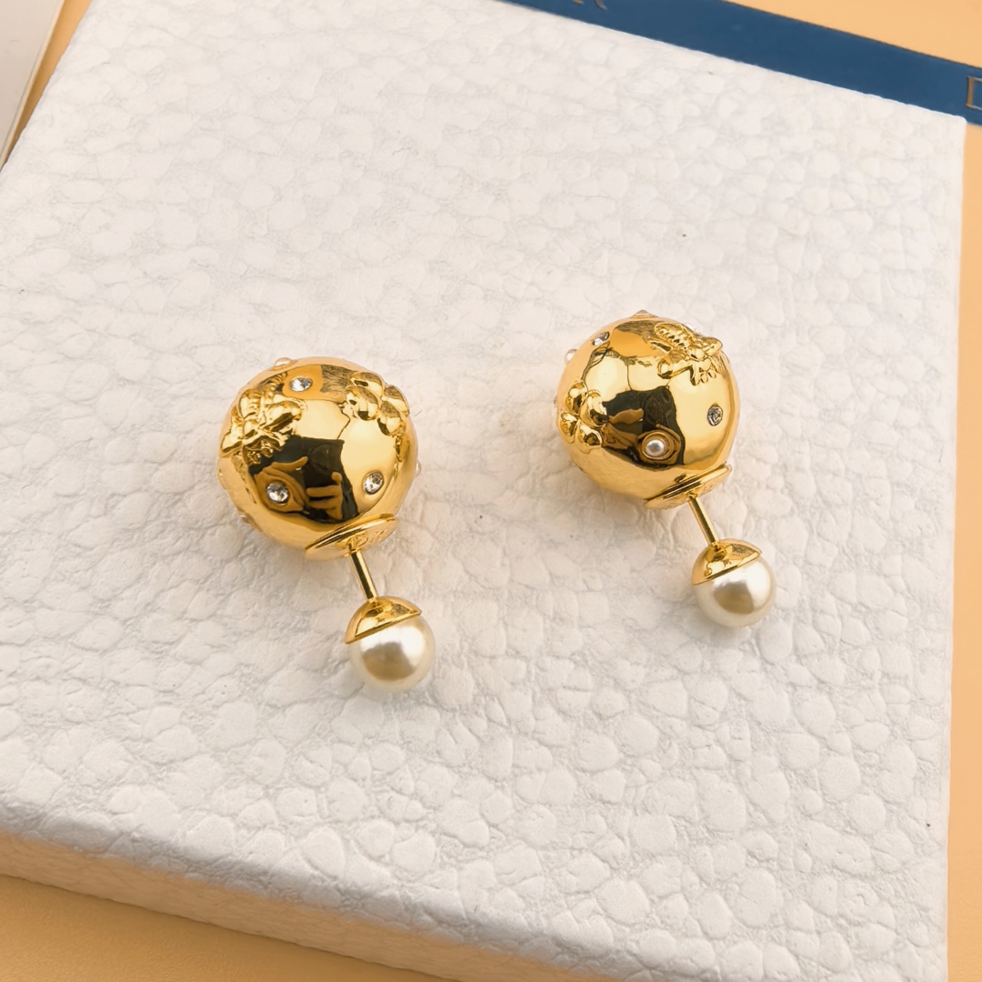 Dior Tribales Earrings Gold Finish Metal and White Resin Pearls, Stud Earrings 7 cmp a1743081257796 2781