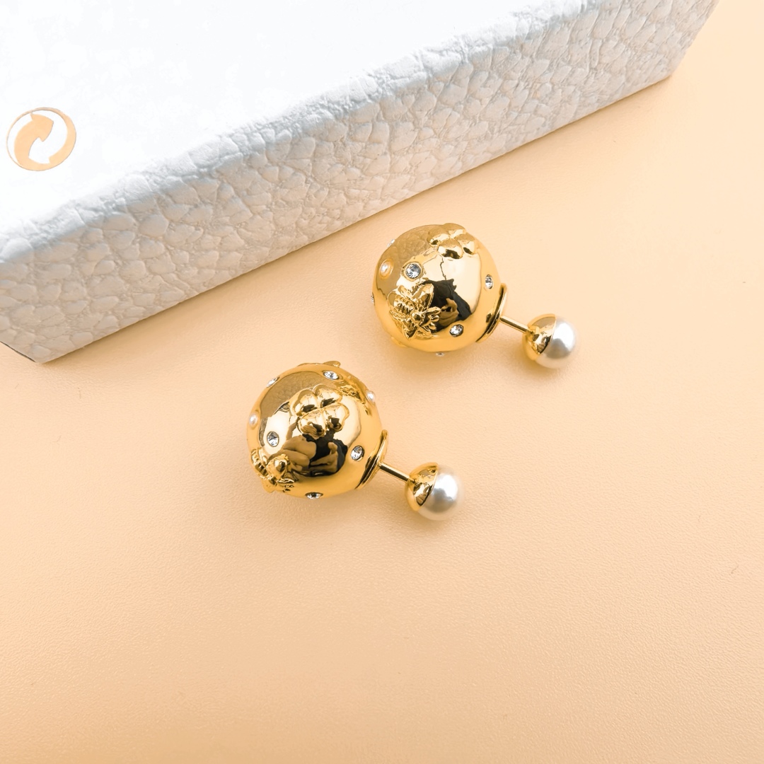Dior Tribales Earrings Gold Finish Metal and White Resin Pearls, Stud Earrings 4 cmp a1743081257800 1347