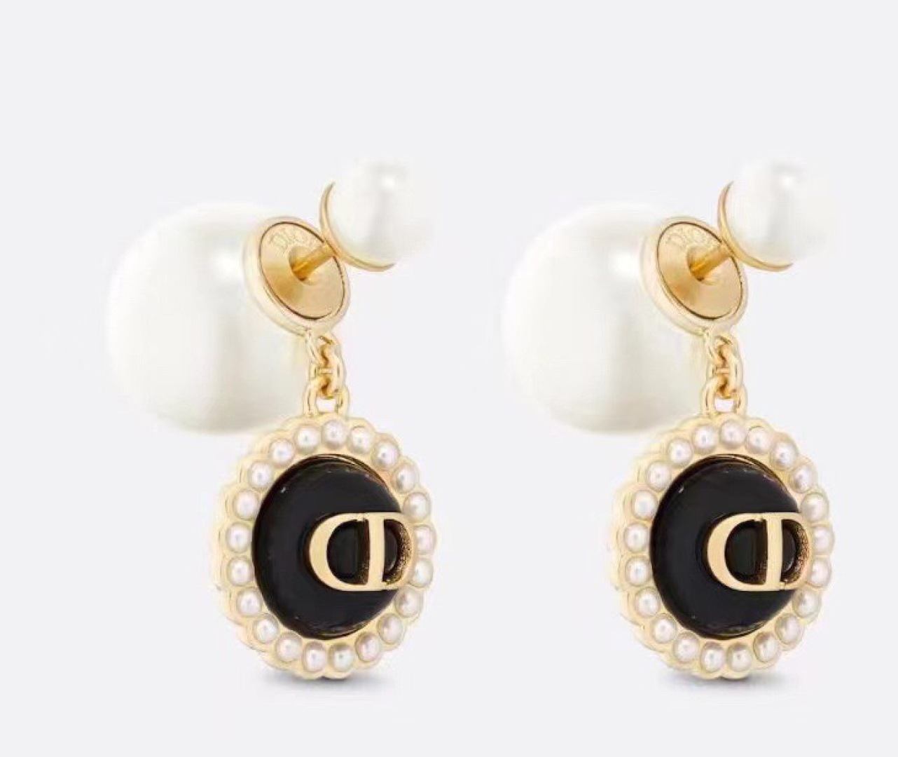 Dior Tribales Pearl Earrings,Gold Finish Metal, White Resin Pearls 4 cmp i1743221223257 8024 0 2