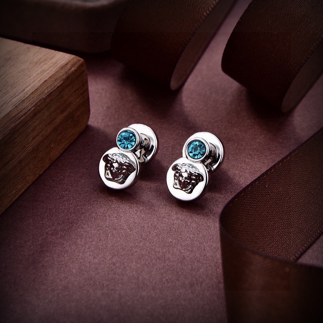 Versace-inspired Golden Ear Nails and Maze Design – 192 Van Sage Collection Highlights - 图片 8