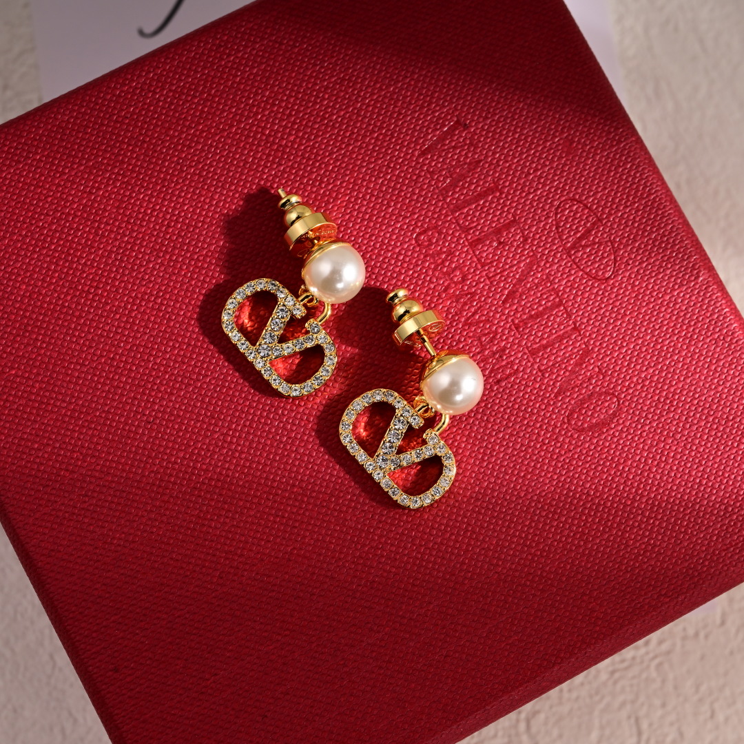 Valentino VLTN Earrings, Pearl Drop Earrings, Fashionable Women's Earrings 3 cmp i1747714973584 9639 0 2