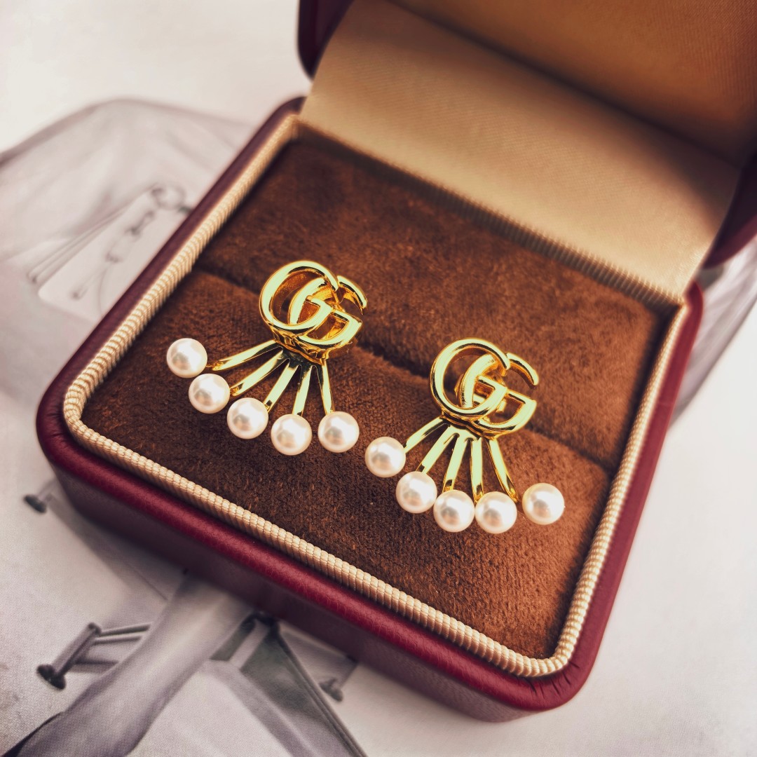 Gucci GG Marmont Crystal Fan Earrings | Iconic Style w/ Pearl Details 4 cmp a1750941395508 1472