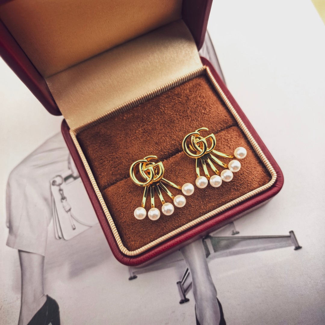 Gucci GG Marmont Crystal Fan Earrings | Iconic Style w/ Pearl Details 9 cmp a1750941399312 3057