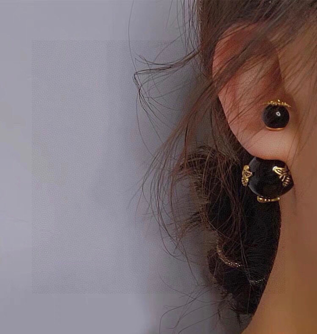  ❤️迪奥 新款👼一线大牌都爱的Dior·迪奥 新品字母CD耳环 金属质感逆袭版字母潮范儿抢风头  完全