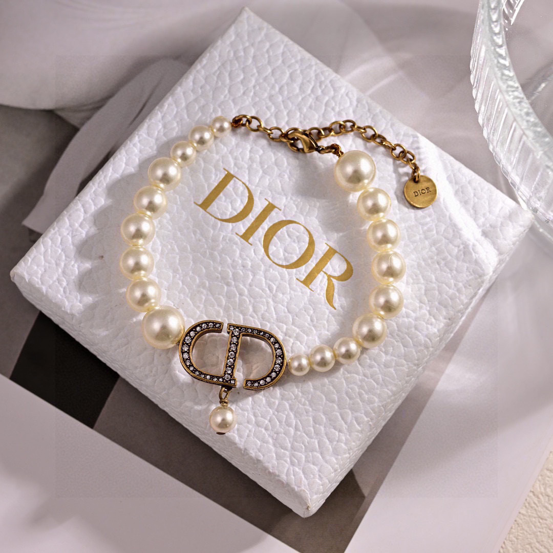 项链手链耳环❤️迪奥 2024新款套装👼一线大牌都爱的Dior·迪奥 新品字母CD系列 金属质感逆袭版字