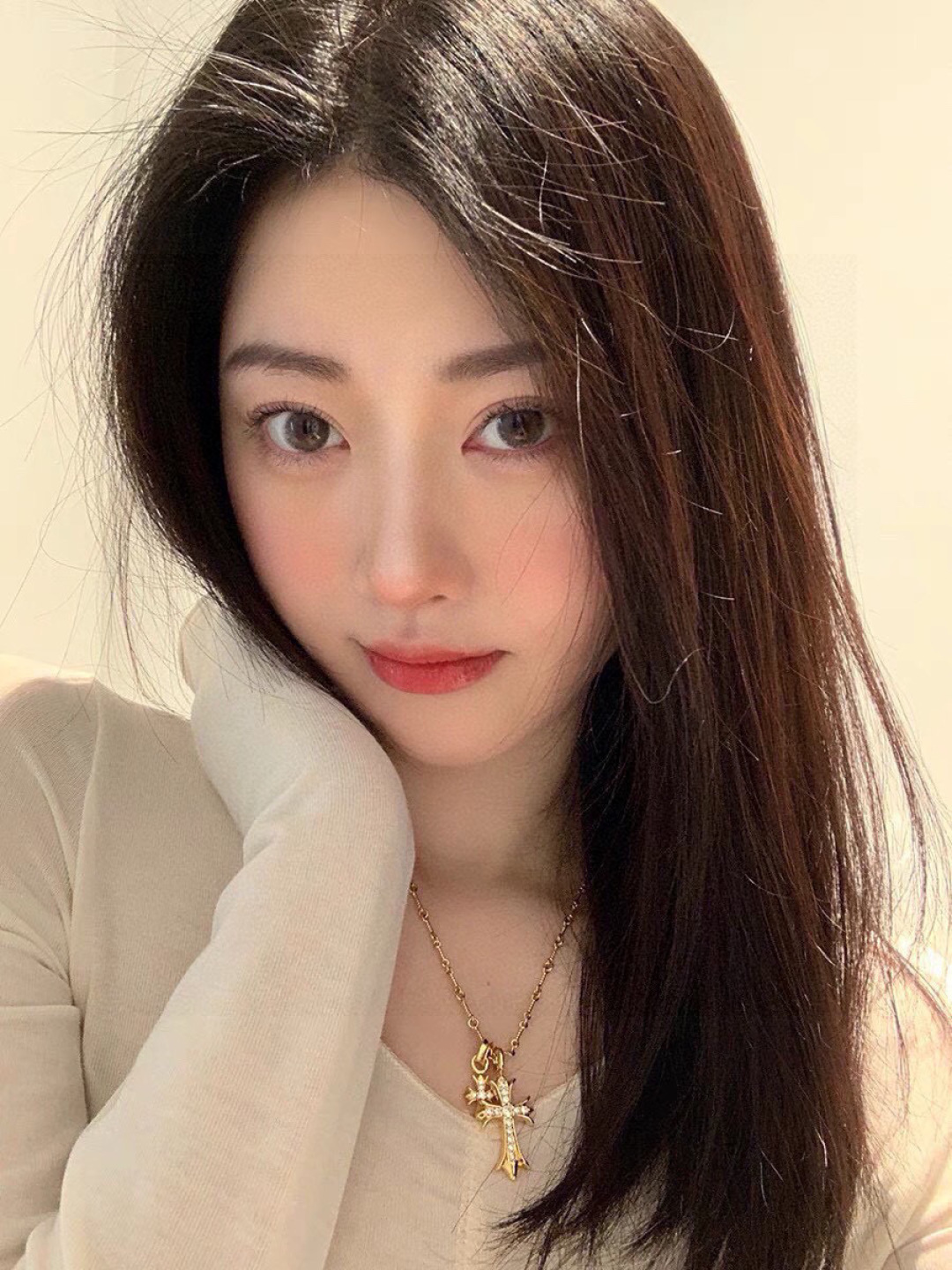👑☣️新品克罗心潮人必备单品勾引克罗心  满钻十字架✟项链，太好看了 戴上它炸了整条街偷笑镶嵌天然钻石💎