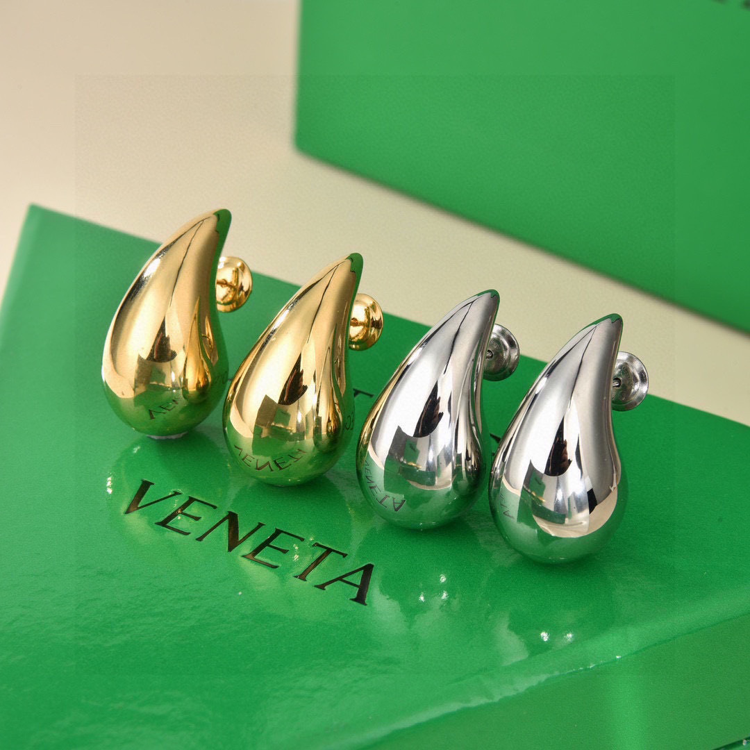 🎡🎡BOTTEGA VENENTA 新款BV耳环 与众不同的设计 个性十足 颠覆你对传统耳环的印象 使其