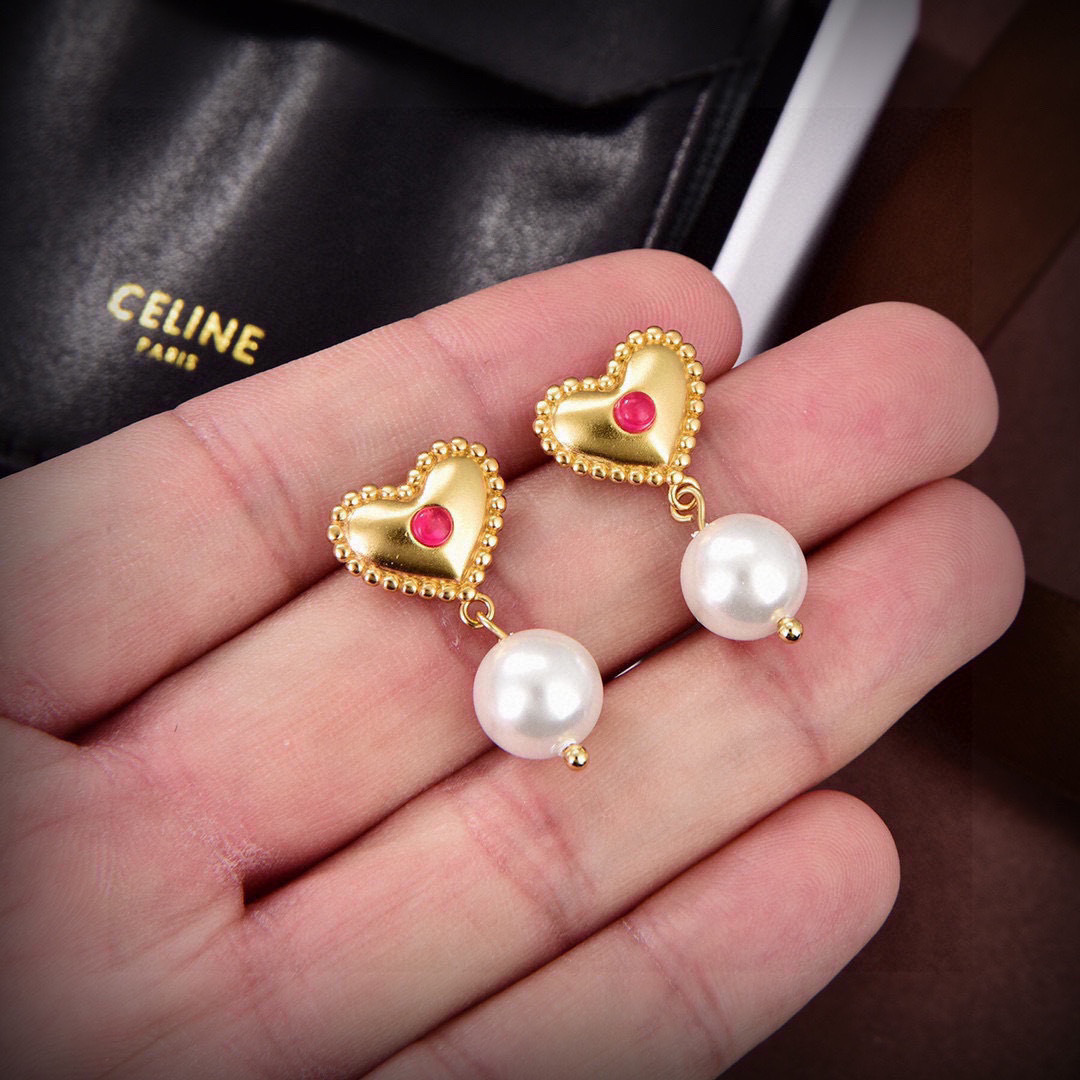 ❤️Celine 爱心珍珠耳环 PRECLOUS新品 简单时尚耳环🌟专柜一致黄铜材质电镀18k金 火爆款