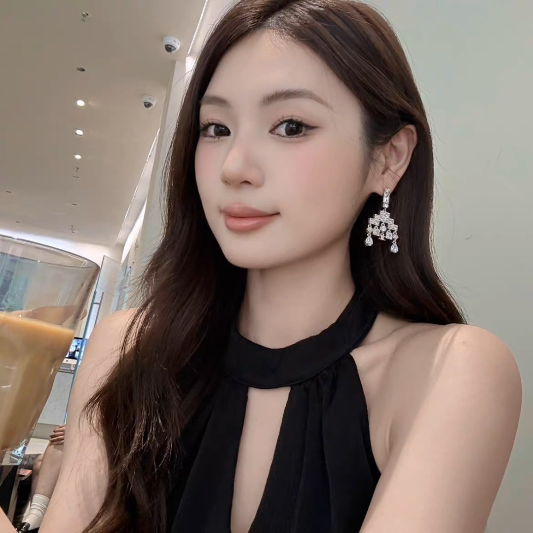 ❤️❤️Celine 新款耳环 PRECLOUS新品 简单时尚耳环🌟专柜一致黄铜材质电镀18k金 火爆款