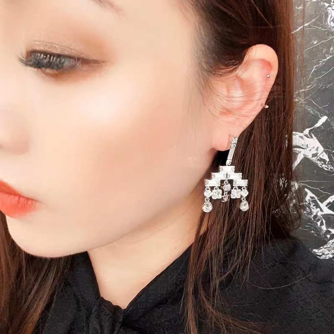 ❤️❤️Celine 新款耳环 PRECLOUS新品 简单时尚耳环🌟专柜一致黄铜材质电镀18k金 火爆款