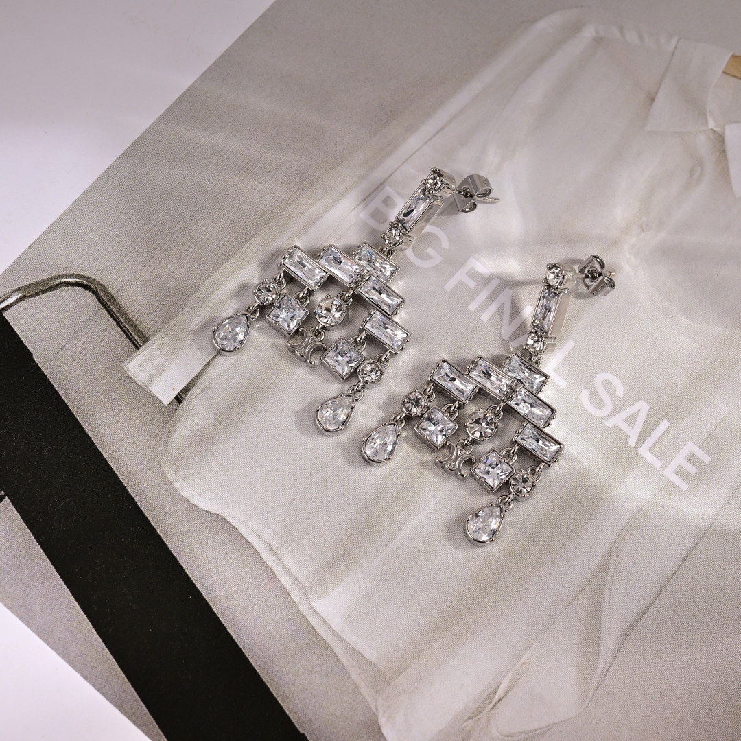 ❤️❤️Celine 新款耳环 PRECLOUS新品 简单时尚耳环🌟专柜一致黄铜材质电镀18k金 火爆款